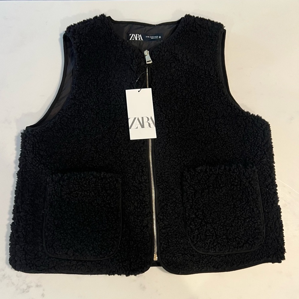 NWT ZARA Black Fleece Sherpa Vest